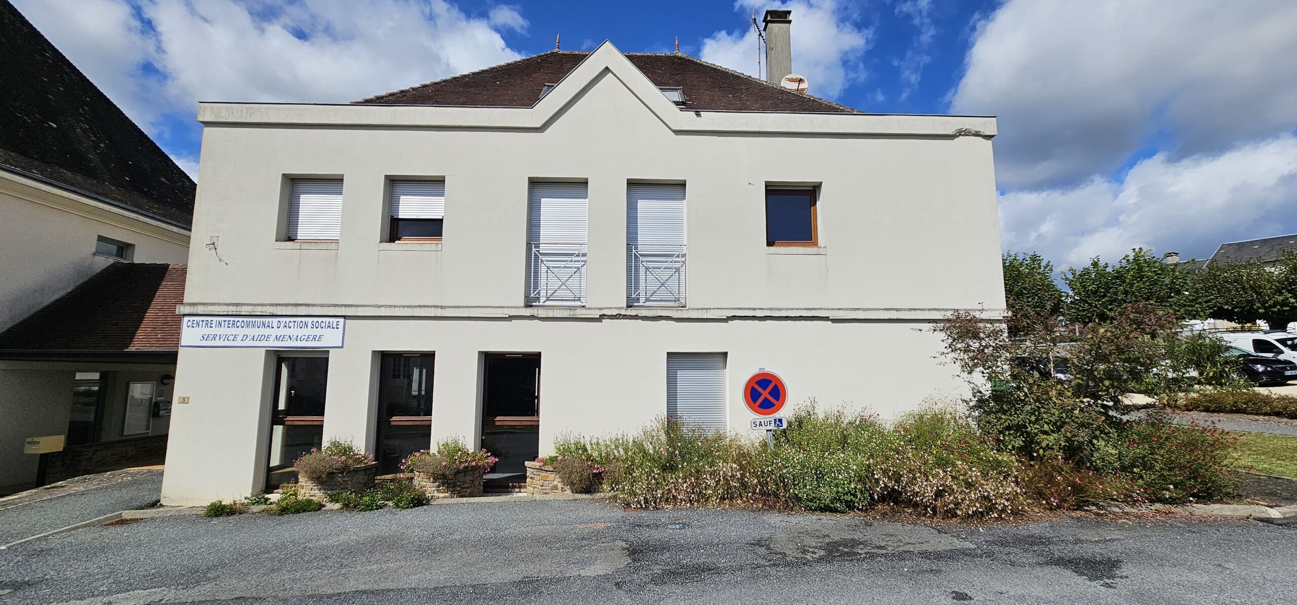 Offre n°15 – Local commercial de 90 m² situé rue Eugène Leroy à Jumilhac le Grand